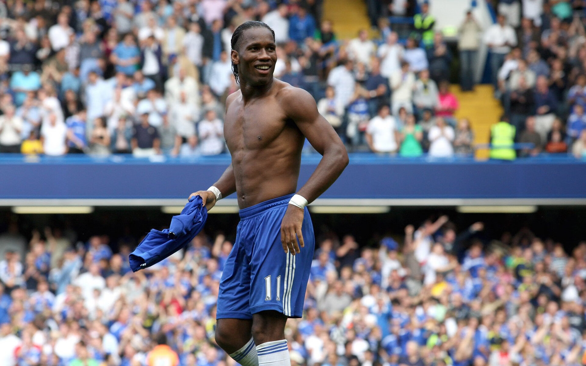 冠军球队球迷庆典直播吸引数百万观众，ultimate football club 冠军球会