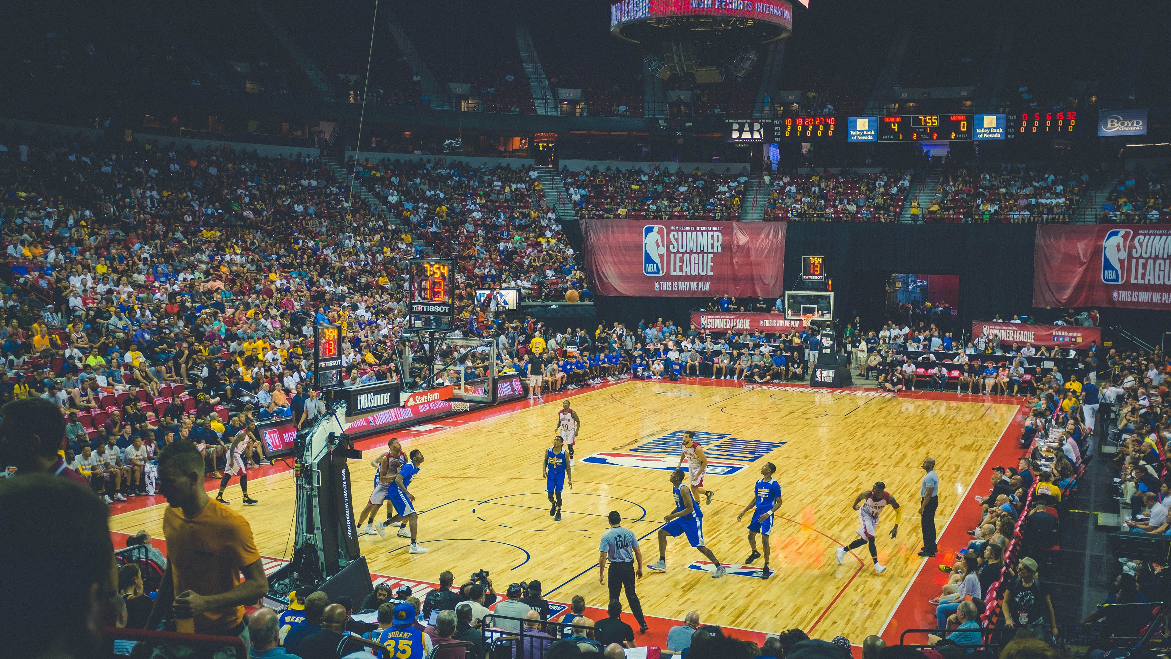 “香港亲子跑步：牛仔3K亲子跑点燃运动与爱”