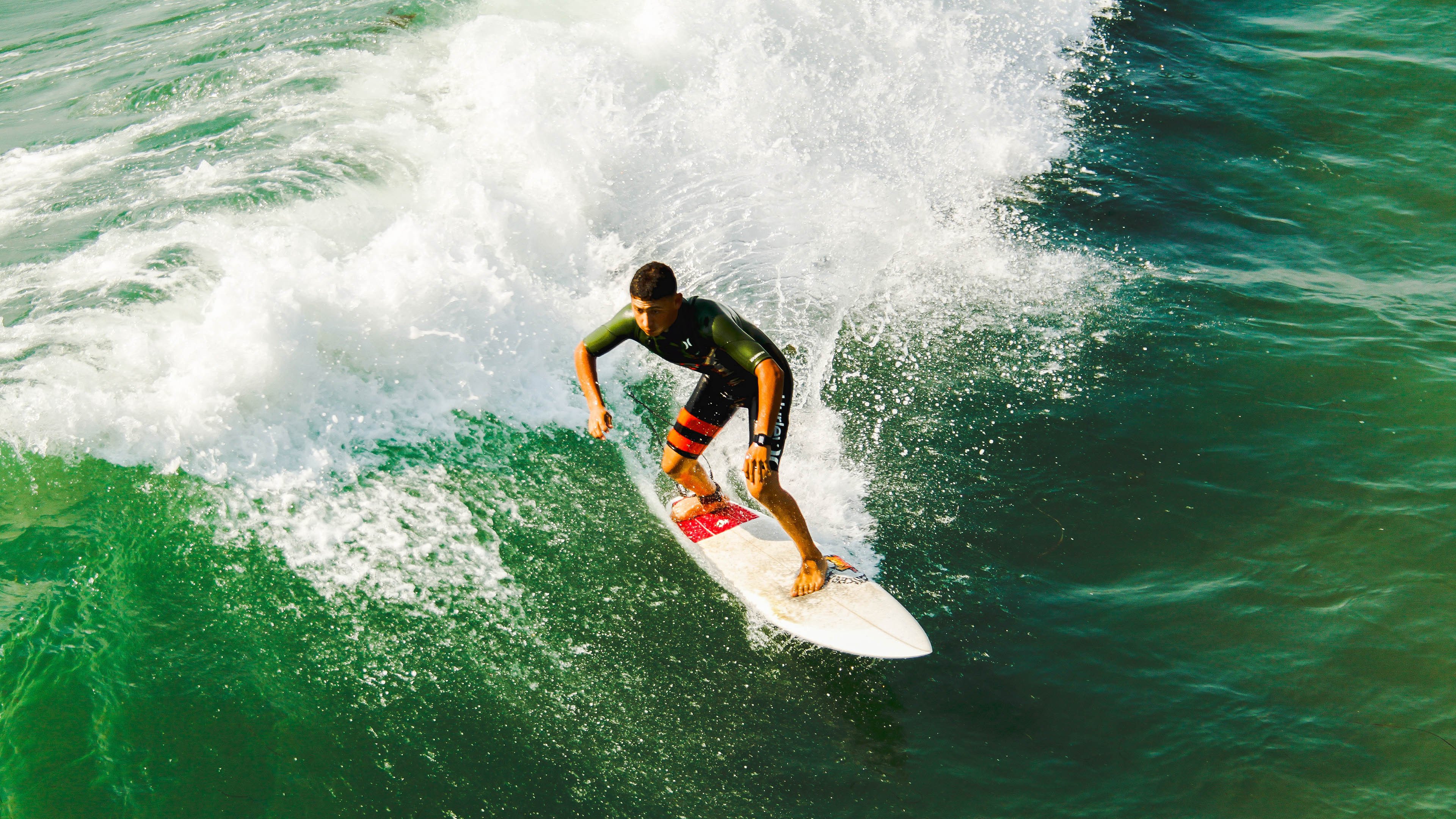 自由泳中距离摩纳哥节奏掌控良好，自由泳漫游